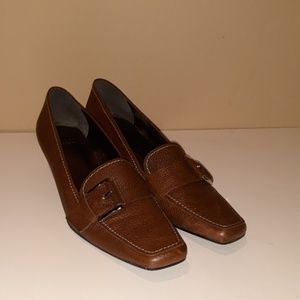 Vintage Stuart Weitzman pumps like new